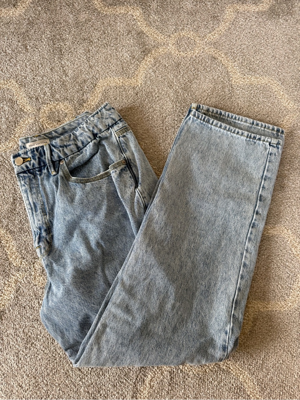 Good American Light Wash Straight Leg Jeans – Size 10/30